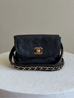 CHANEL Vintage Black Quilted Lambskin Belt Bag